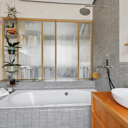 Familial 7 Personnes -entre Opera Et Montmartre By Weekome Apartment
