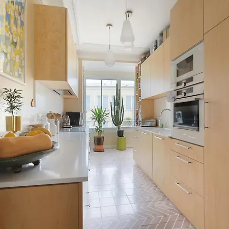 Familial 7 Personnes -entre Opera Et Montmartre By Weekome Apartment Paris